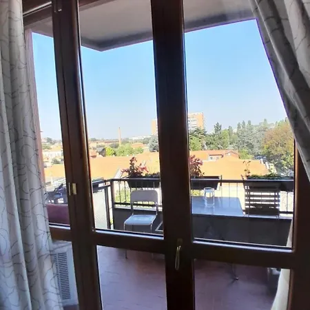 Large Bright - Strategic Location Apartment *