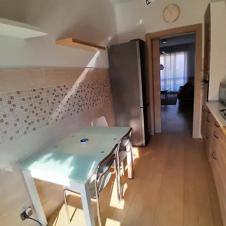 Apartment Large Bright - Strategic Location
