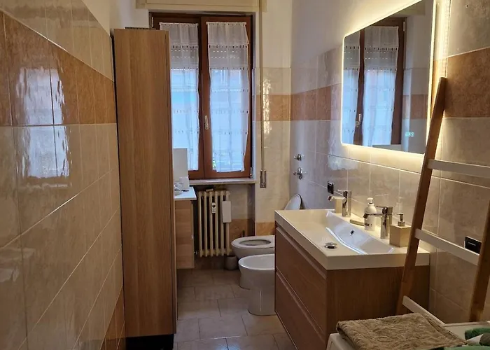 Large Bright - Strategic Location Apartament