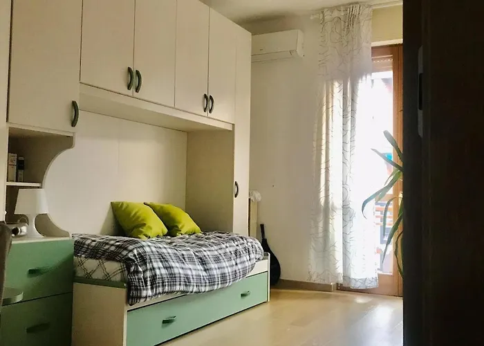 Large Bright - Strategic Location Apartament