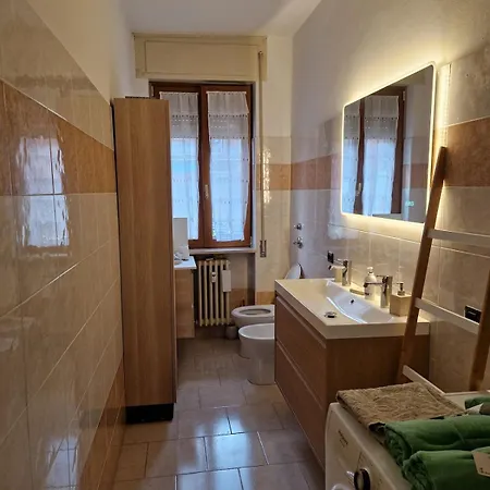 Large Bright - Strategic Location Apartman