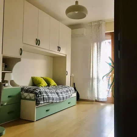 Large Bright - Strategic Location Apartman
